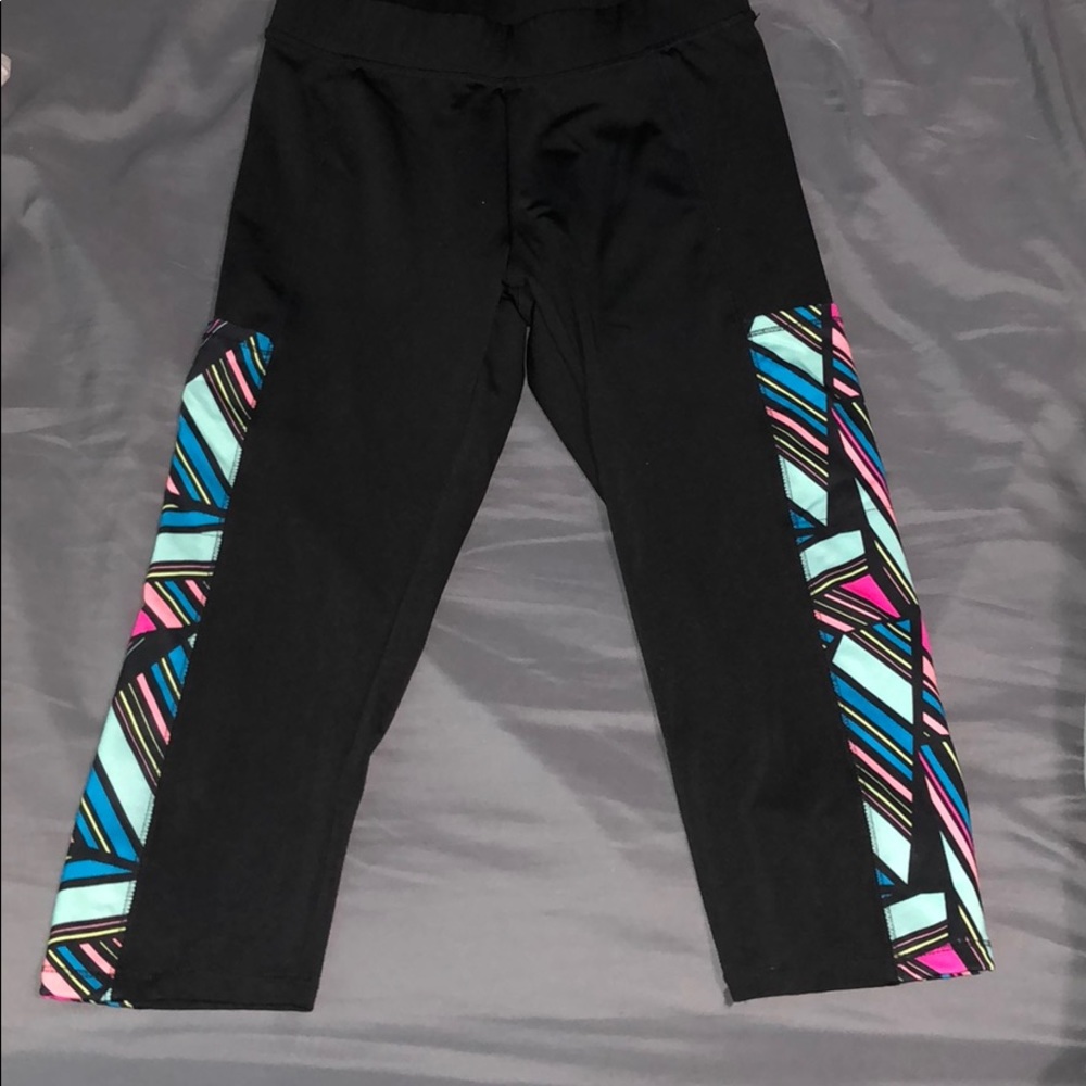 Girls athletic capris
